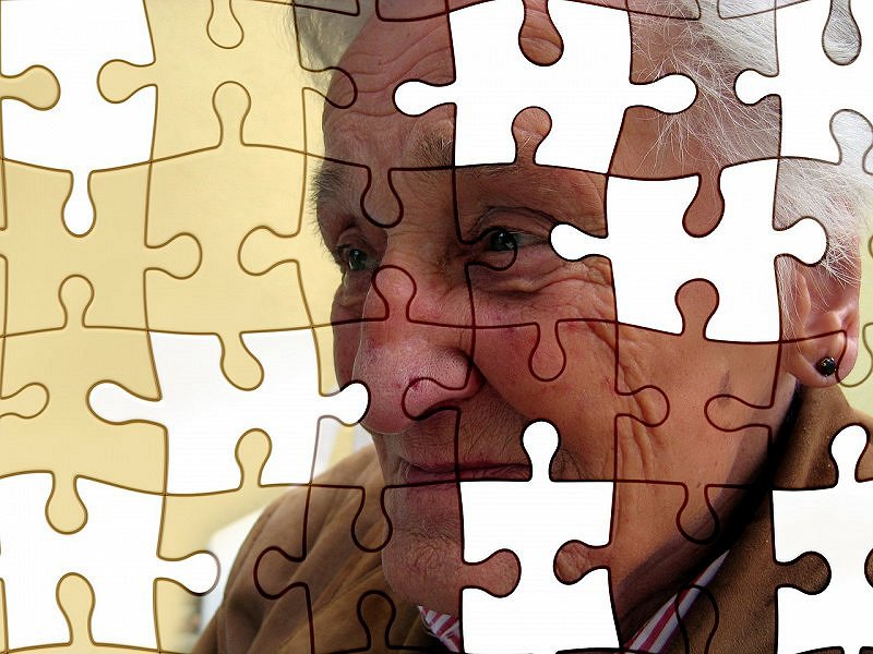 starejši moški puzzle